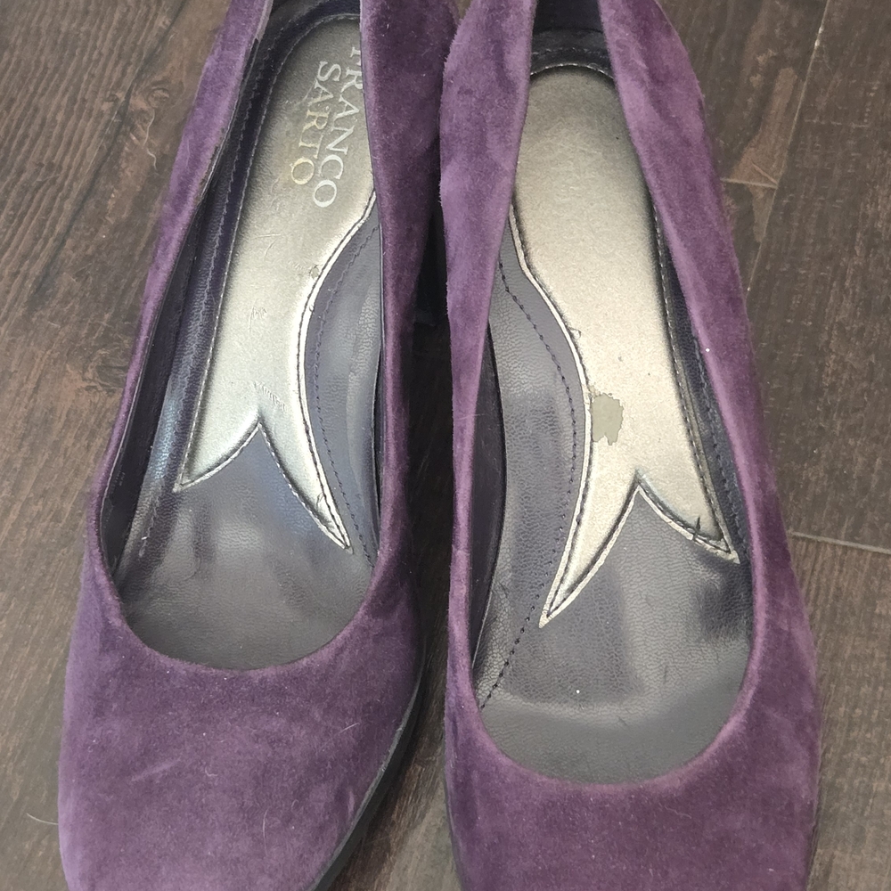 Franco Sarto Deep Purple Suede Heels - Picture 5 of 7